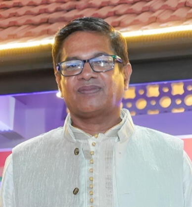 Pathum Wickramarathne is a storyteller at heart, a professional journalist and content creator navigating both local and international media landscapes. A lecturer in digital media communication and AI with an MSc in Digital Media Communication, he is also